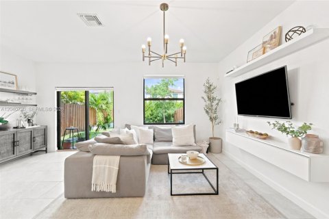 Townhouse in Homestead, Florida 3 bedrooms, 153.38 sq.m. № 2087971 - photo 19