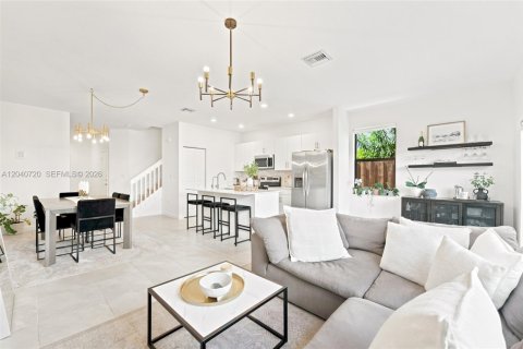 Townhouse in Homestead, Florida 3 bedrooms, 153.38 sq.m. № 2087971 - photo 21