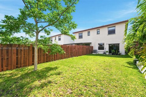 Townhouse in Homestead, Florida 3 bedrooms, 153.38 sq.m. № 2087971 - photo 24