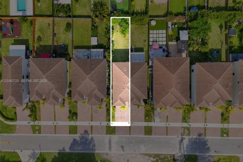 Townhouse in Homestead, Florida 3 bedrooms, 153.38 sq.m. № 2087971 - photo 6