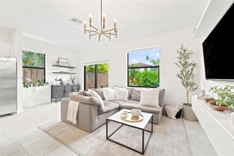 Townhouse in Homestead, Florida 3 bedrooms, 153.38 sq.m. № 2087971 - photo 20