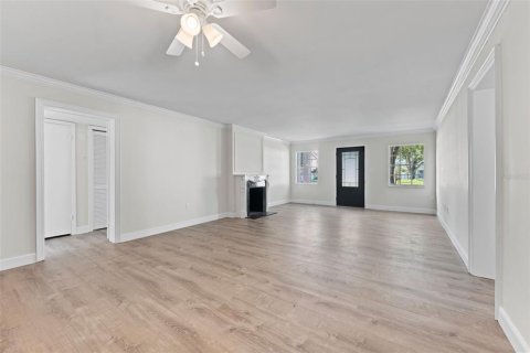 Commercial property in Tampa, Florida 319.96 sq.m. № 1806806 - photo 7