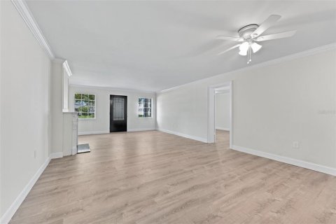 Commercial property in Tampa, Florida 319.96 sq.m. № 1806806 - photo 6