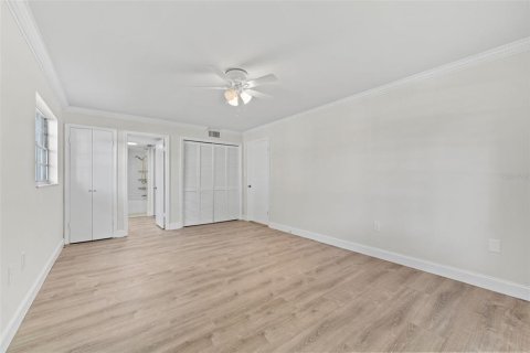 Commercial property in Tampa, Florida 319.96 sq.m. № 1806806 - photo 19