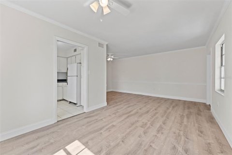 Commercial property in Tampa, Florida 319.96 sq.m. № 1806806 - photo 26
