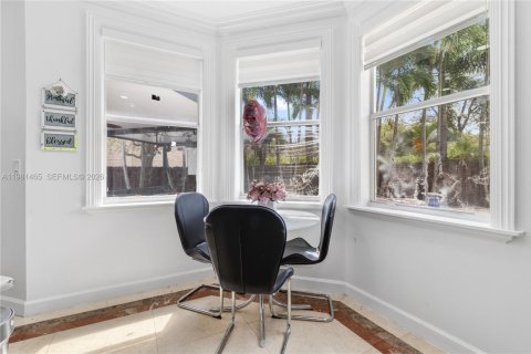 Купить виллу или дом в Хомстед, Флорида 5 спален, 232.35м2, № 2043501 - фото 11