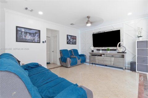 Купить виллу или дом в Хомстед, Флорида 5 спален, 232.35м2, № 2043501 - фото 14