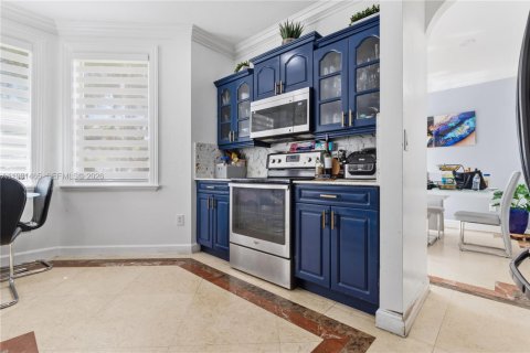 Купить виллу или дом в Хомстед, Флорида 5 спален, 232.35м2, № 2043501 - фото 10