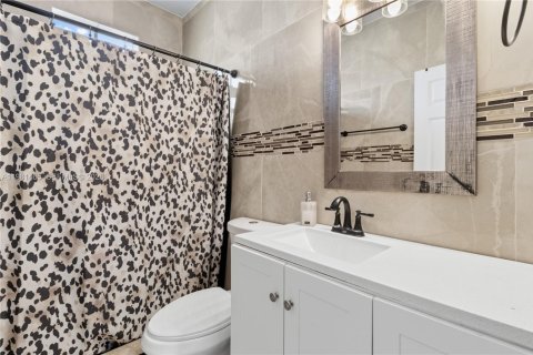 Купить виллу или дом в Хомстед, Флорида 5 спален, 232.35м2, № 2043501 - фото 20