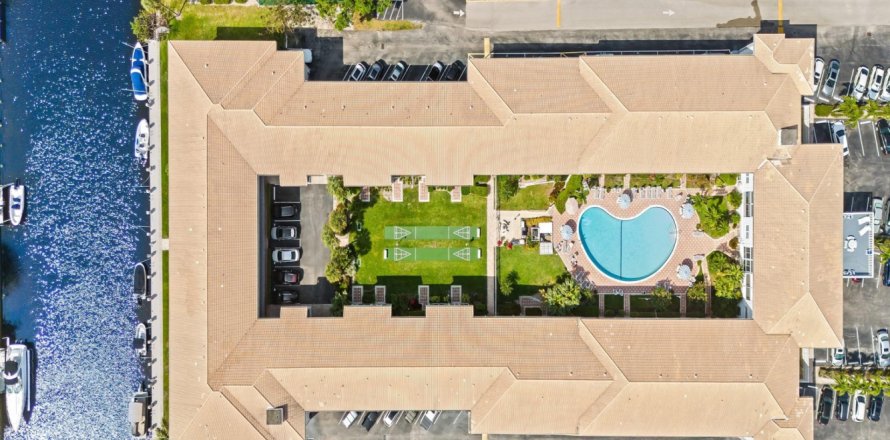 Condominio en Lauderdale-by-the-Sea, Florida, 2 dormitorios № 1076874