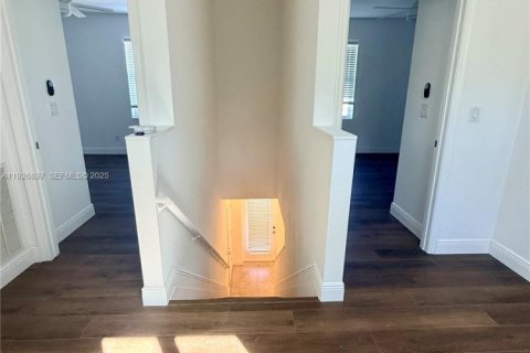 Купить кондоминиум в Порт-Сент-Луси, Флорида 3 спальни, 165.46м2, № 1985808 - фото 24