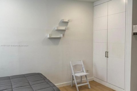 Condominio en venta en Miami Beach, Florida, 26.94 m2 № 1730021 - foto 5