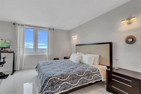 Condominio en alquiler en Miami Beach, Florida, 2 dormitorios, 137.5 m2 № 1487326 - foto 12