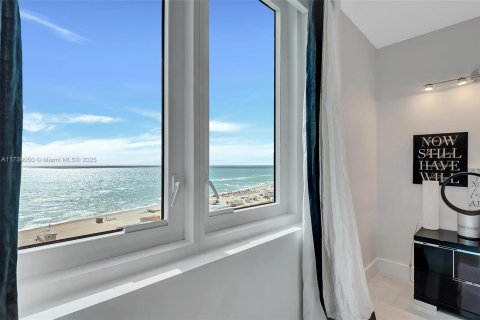 Condominio en alquiler en Miami Beach, Florida, 2 dormitorios, 137.5 m2 № 1487326 - foto 18