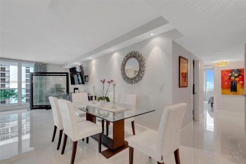 Condominio en alquiler en Miami Beach, Florida, 2 dormitorios, 137.5 m2 № 1487326 - foto 7