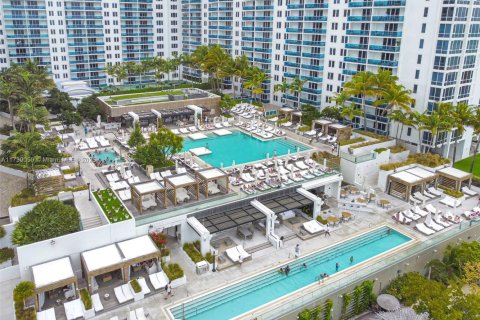 Condominio en alquiler en Miami Beach, Florida, 2 dormitorios, 137.5 m2 № 1487326 - foto 22