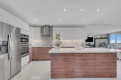 Condominio en alquiler en Miami Beach, Florida, 2 dormitorios, 137.5 m2 № 1487326 - foto 6