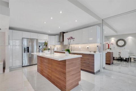 Condominio en alquiler en Miami Beach, Florida, 2 dormitorios, 137.5 m2 № 1487326 - foto 5