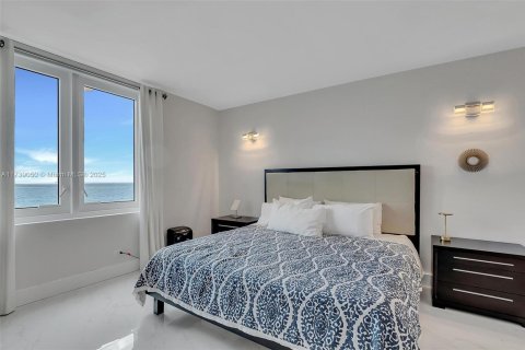 Condominio en alquiler en Miami Beach, Florida, 2 dormitorios, 137.5 m2 № 1487326 - foto 13