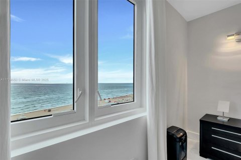 Condominio en alquiler en Miami Beach, Florida, 2 dormitorios, 137.5 m2 № 1487326 - foto 14