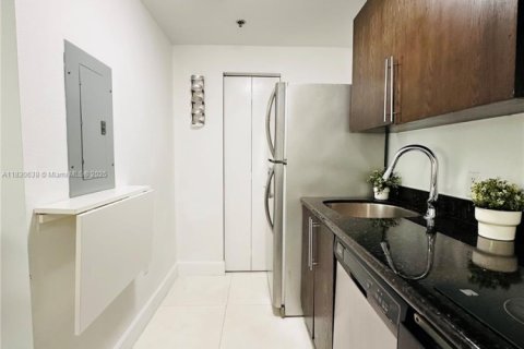 Condo in Miami Beach, Florida, 1 bedroom  № 1814123 - photo 7