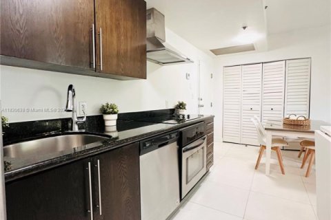 Condo in Miami Beach, Florida, 1 bedroom  № 1814123 - photo 8