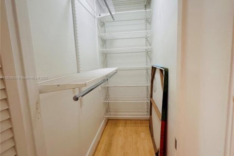 Condo in Miami Beach, Florida, 1 bedroom  № 1814123 - photo 20