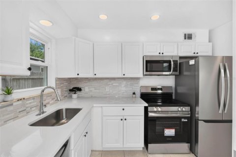 Villa ou maison à vendre à Saint Petersburg, Floride: 3 chambres, 101.45 m2 № 2395538 - photo 7