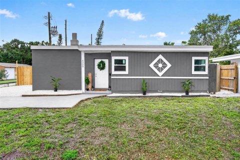 Villa ou maison à Saint Petersburg, Floride 3 chambres, 101.45 m2 № 2395538