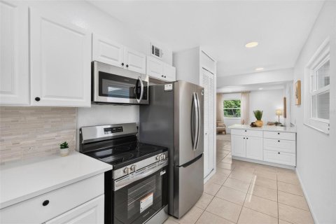 Villa ou maison à vendre à Saint Petersburg, Floride: 3 chambres, 101.45 m2 № 2395538 - photo 8