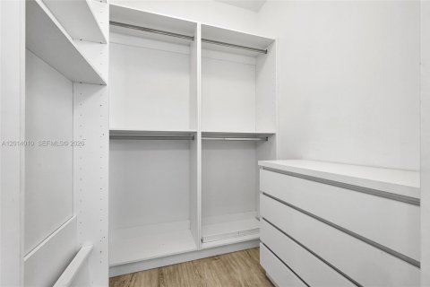 Copropriété à louer à Miami, Floride: 2 chambres, 97.45 m2 № 2076040 - photo 21