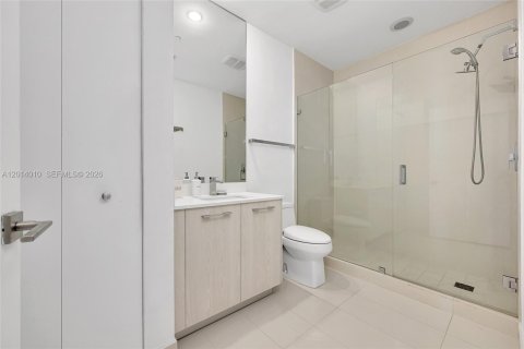 Copropriété à louer à Miami, Floride: 2 chambres, 97.45 m2 № 2076040 - photo 16