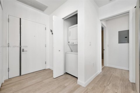 Copropriété à louer à Miami, Floride: 2 chambres, 97.45 m2 № 2076040 - photo 14