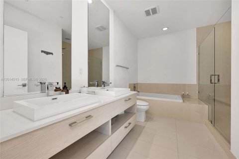 Copropriété à louer à Miami, Floride: 2 chambres, 97.45 m2 № 2076040 - photo 19