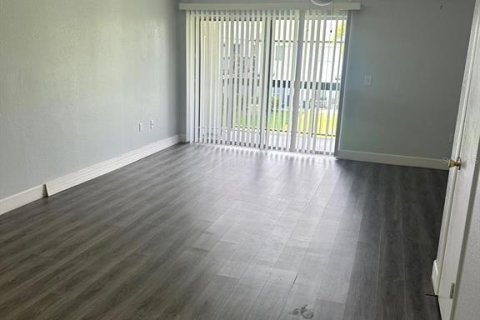 Condominio en alquiler en Orlando, Florida, 2 dormitorios, 112.78 m2 № 1801687 - foto 8