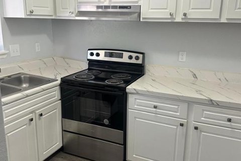 Condo in Orlando, Florida, 2 bedrooms  № 1801687 - photo 6
