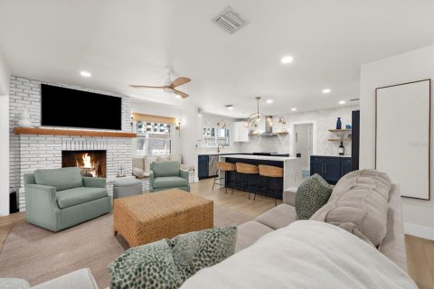 Casa en venta en Clearwater, Florida, 3 dormitorios, 164.62 m2 № 2217969 - foto 5
