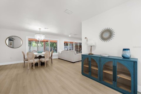 Casa en venta en Clearwater, Florida, 3 dormitorios, 164.62 m2 № 2217969 - foto 18
