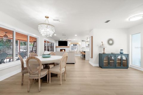 Casa en venta en Clearwater, Florida, 3 dormitorios, 164.62 m2 № 2217969 - foto 6