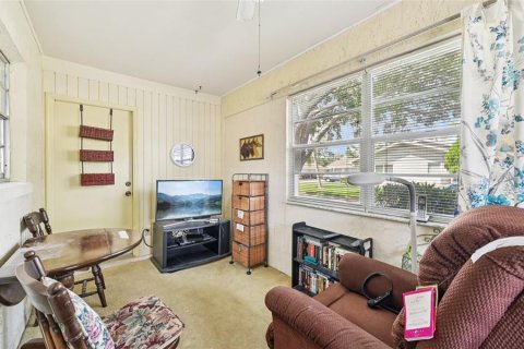 Condo in Sun City Center, Florida, 2 bedrooms  № 1844404 - photo 18