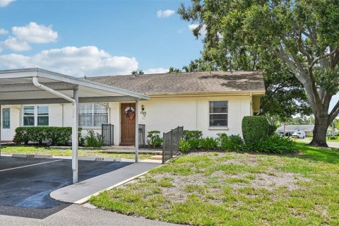 Condo in Sun City Center, Florida, 2 bedrooms  № 1844404 - photo 2