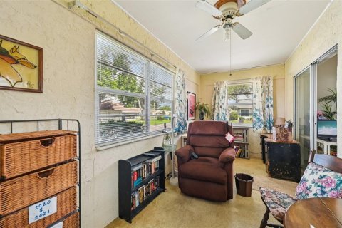 Condo in Sun City Center, Florida, 2 bedrooms  № 1844404 - photo 19