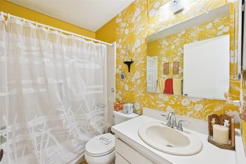 Condo in Sun City Center, Florida, 2 bedrooms  № 1844404 - photo 13