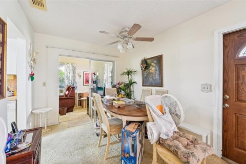 Condo in Sun City Center, Florida, 2 bedrooms  № 1844404 - photo 5