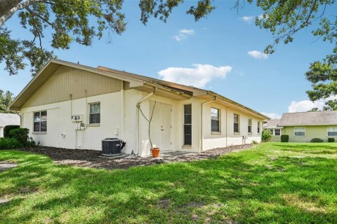 Condo in Sun City Center, Florida, 2 bedrooms  № 1844404 - photo 22