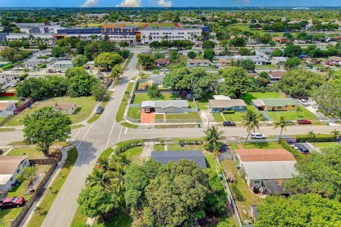 House in Miami Gardens, Florida 3 bedrooms № 1889408 - photo 30
