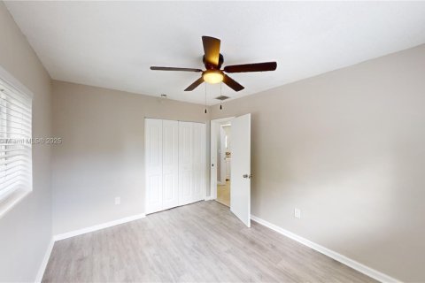 House in Miami Gardens, Florida 3 bedrooms № 1889408 - photo 19