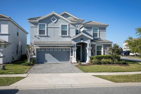 House in Davenport, Florida 8 bedrooms, 363.15 sq.m. № 2308912