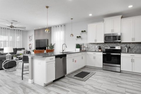 Villa ou maison à vendre à Davenport, Floride: 8 chambres, 363.15 m2 № 2308912 - photo 4