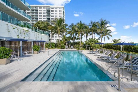 Condominio en venta en Miami Beach, Florida, 3 dormitorios, 198.16 m2 № 1861083 - foto 10
